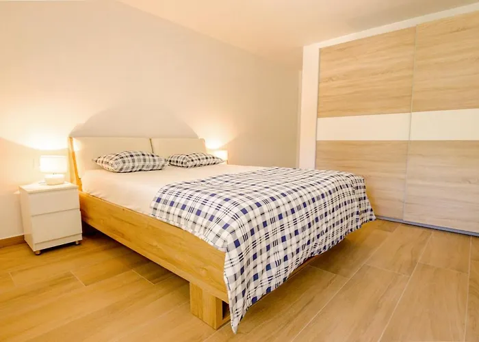 Διαμέρισμα Desa Vrsi