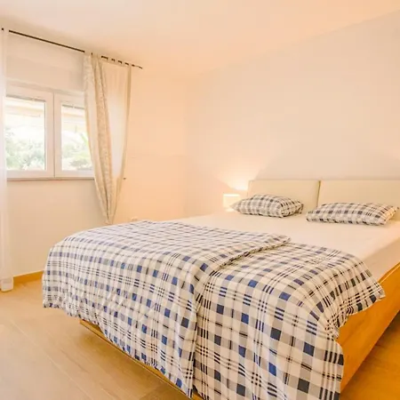 Appartement Fantastic With Small Children - 200m From Vrsi