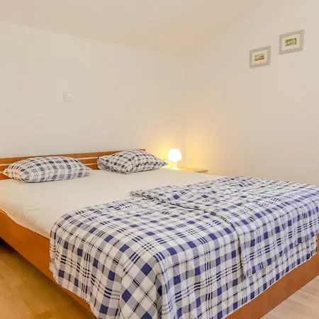 Fantastic With Small Children - 200m From