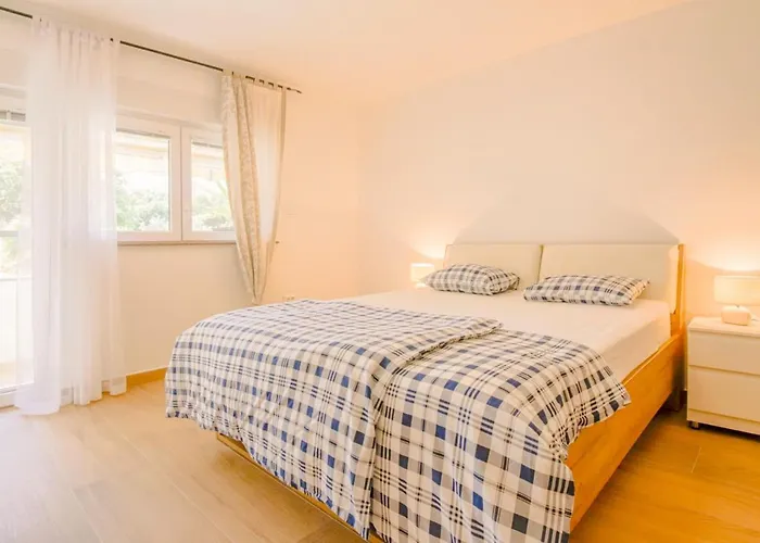 Appartement Fantastic With Small Children - 200m From Vrsi